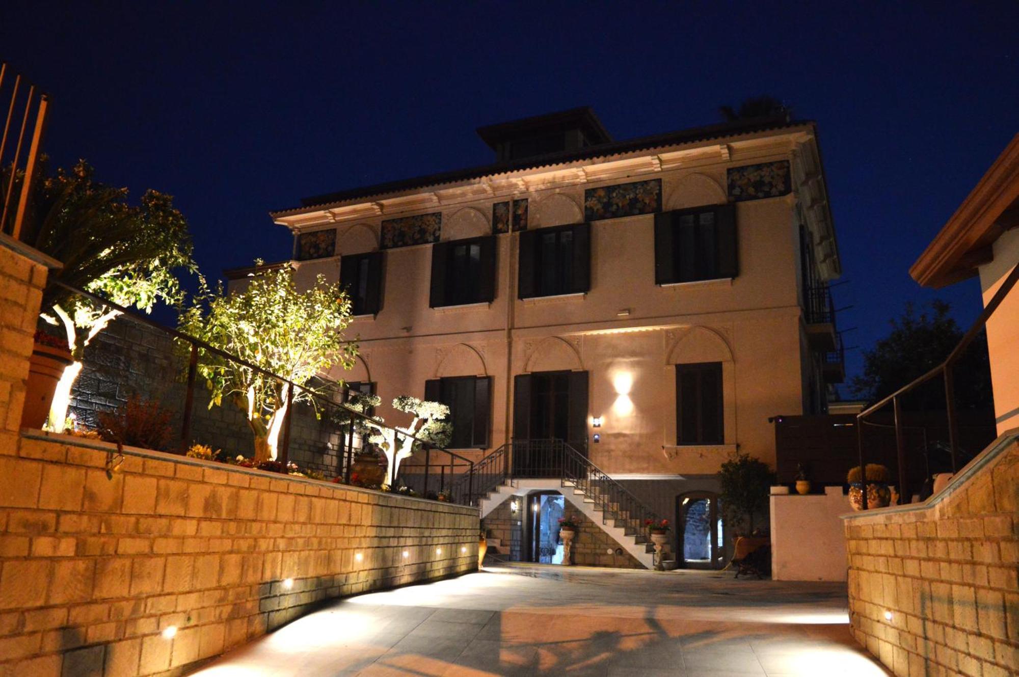 Villa Agostino Luxury B&B Вико-Экуенсе Экстерьер фото