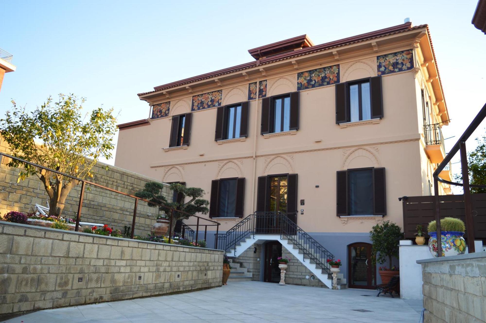 Villa Agostino Luxury B&B Вико-Экуенсе Экстерьер фото
