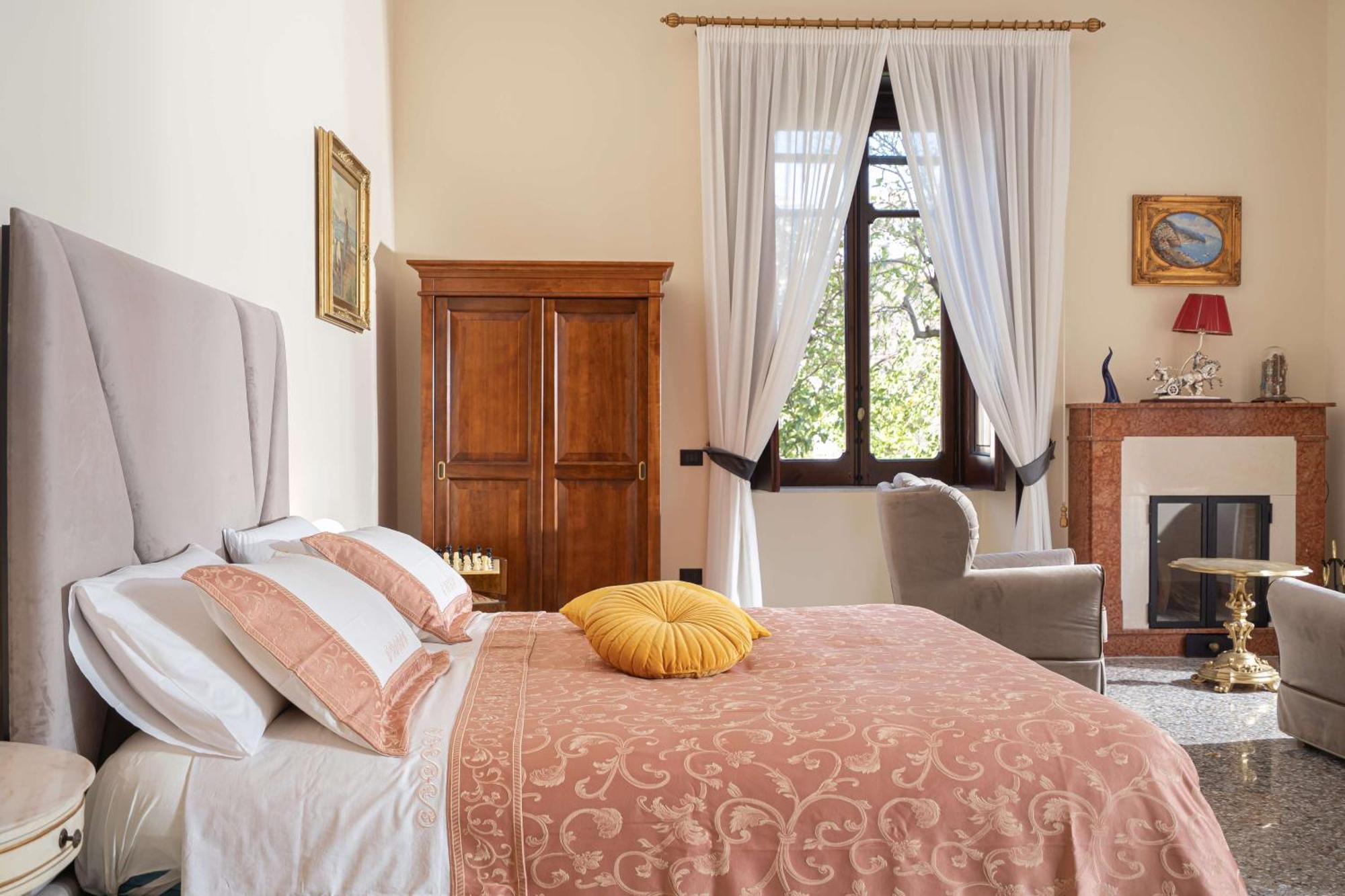 Villa Agostino Luxury B&B Вико-Экуенсе Номер фото