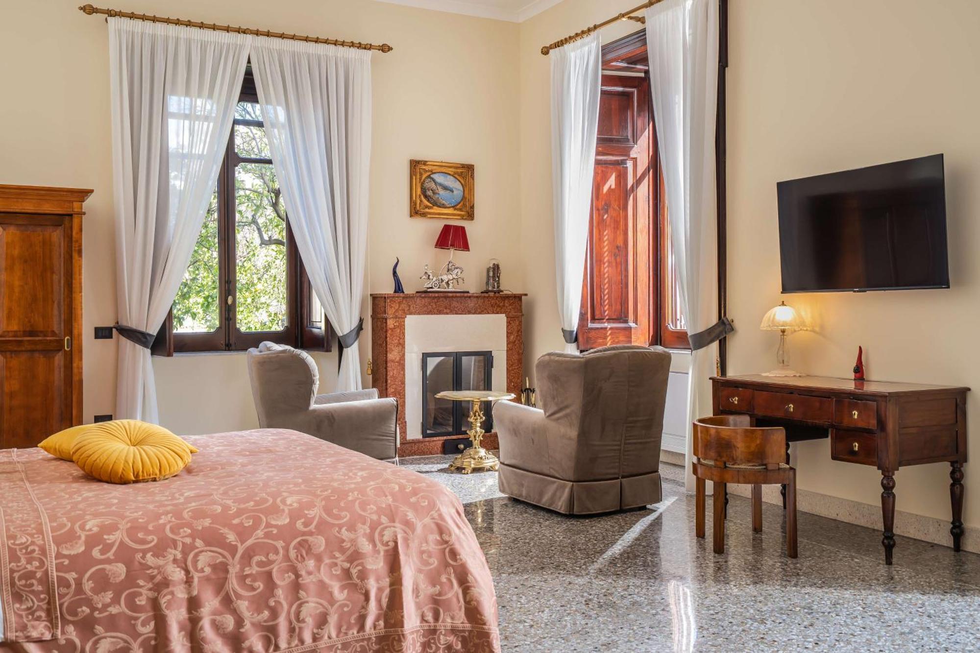 Villa Agostino Luxury B&B Вико-Экуенсе Номер фото